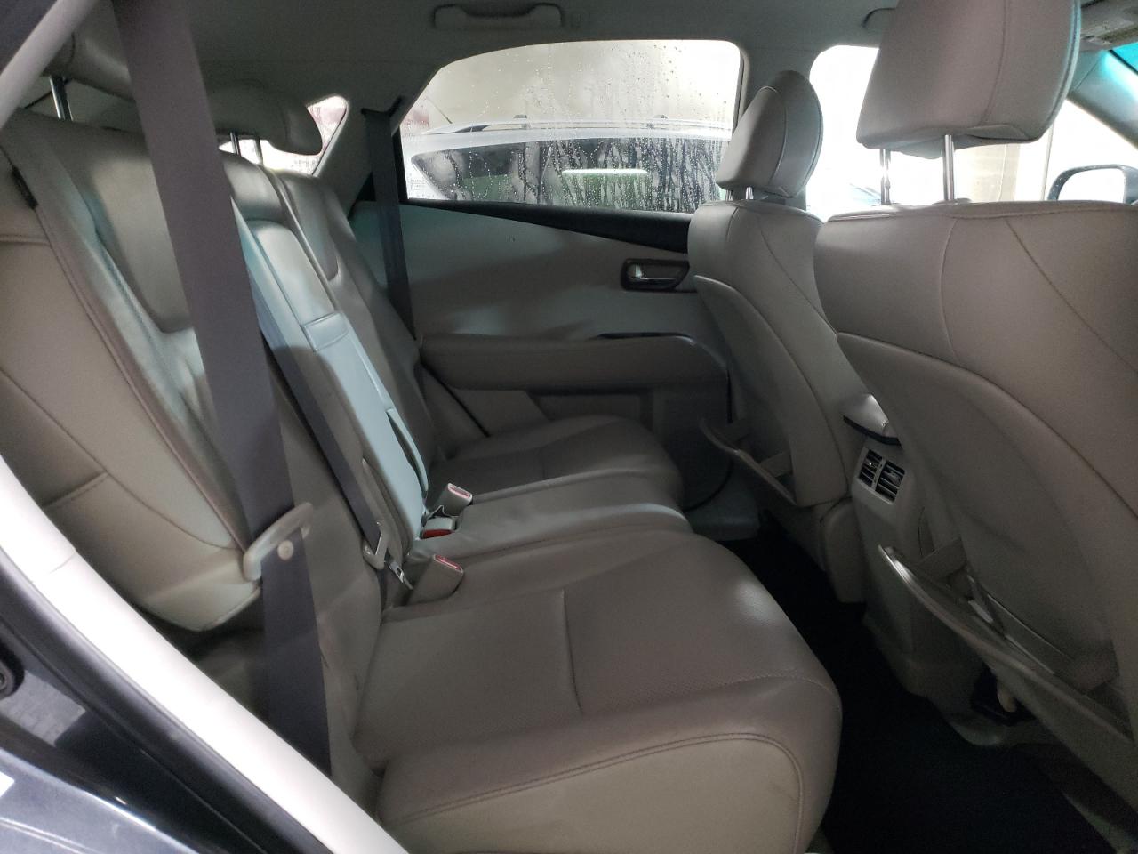 2010 Lexus RX - Image 10