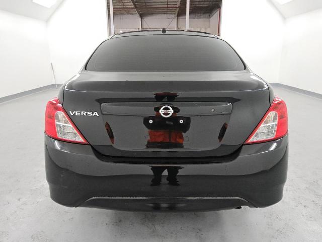  NISSAN VERSA 2016 Черный