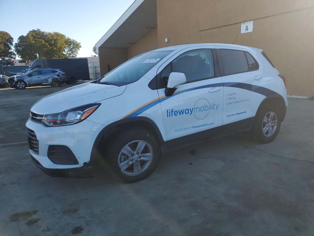 2022 Chevrolet Trax - Image 1