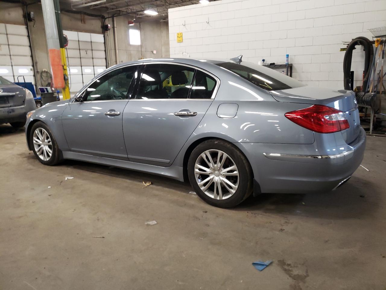 2014 Hyundai Genesis - Image 2