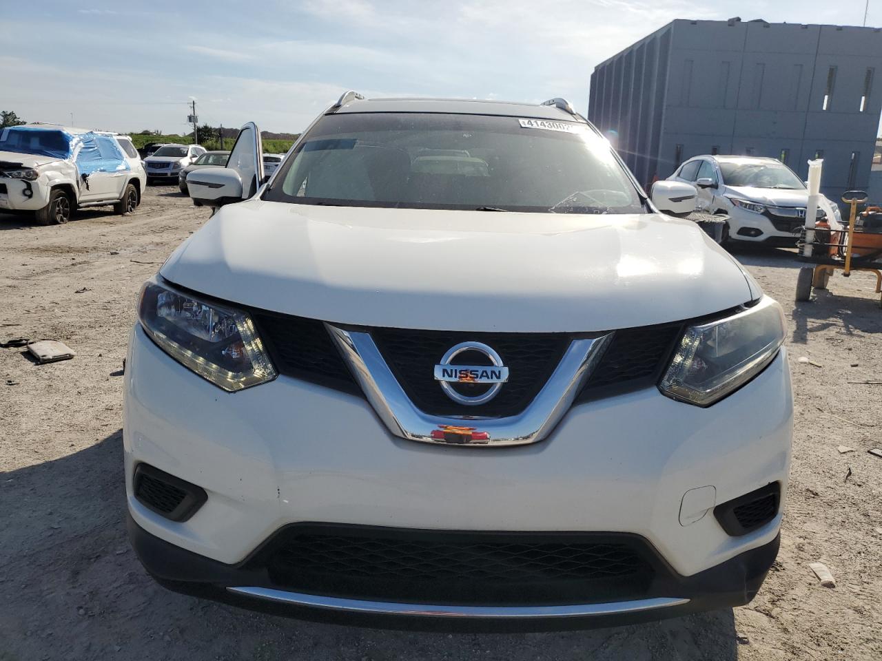 VIN 5N1AT2MT4GC910489 2016 NISSAN ROGUE no.5