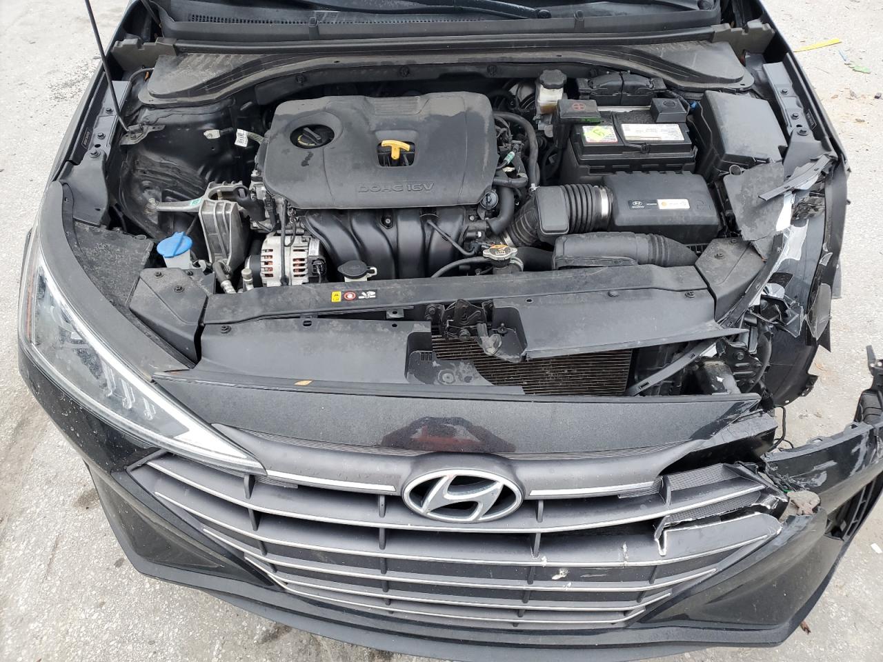 2019 Hyundai Elantra - Image 11