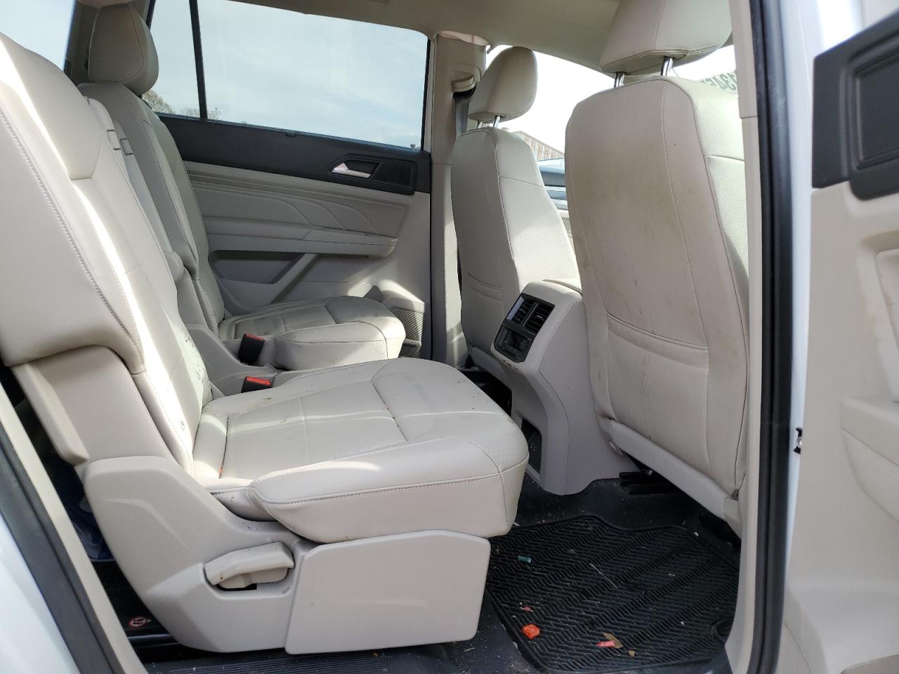 2021 Volkswagen Atlas - Image 12