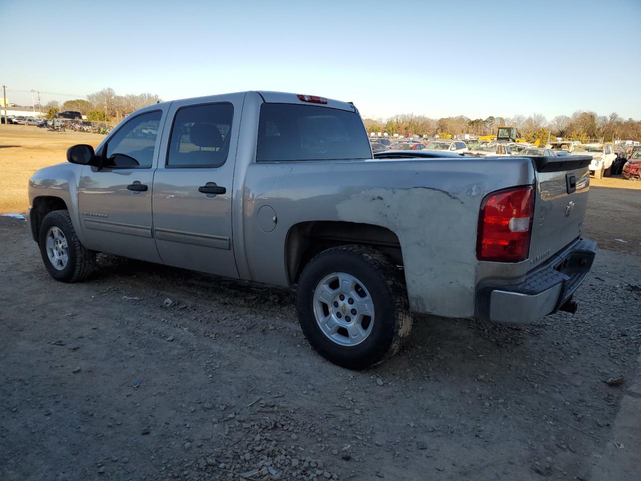 2009 Chevrolet Silverado - Image 2