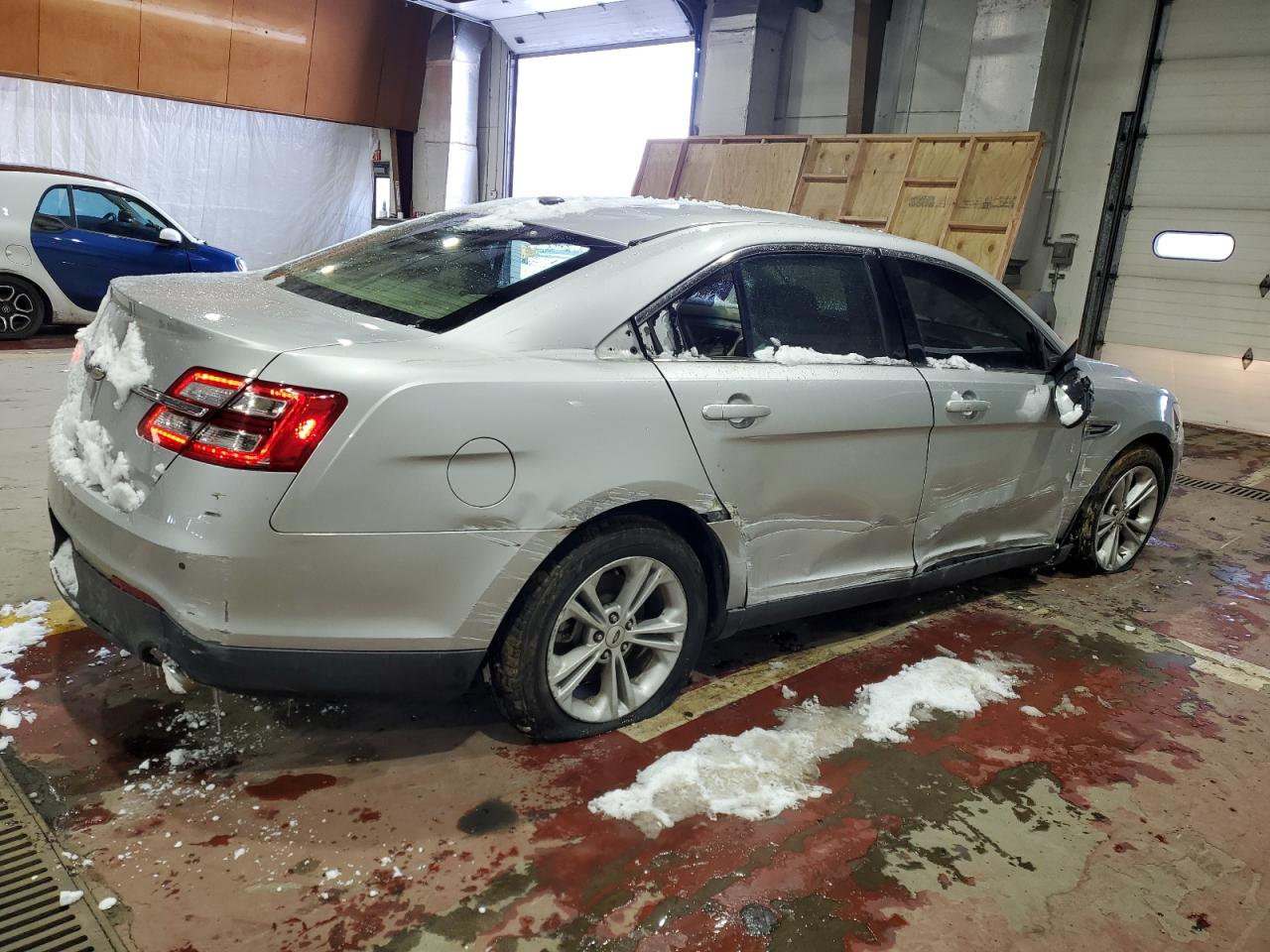 2015 Ford Taurus - Image 3