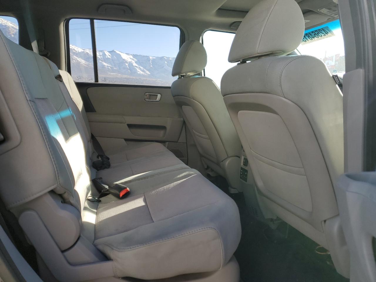 2015 Honda Pilot - Image 10