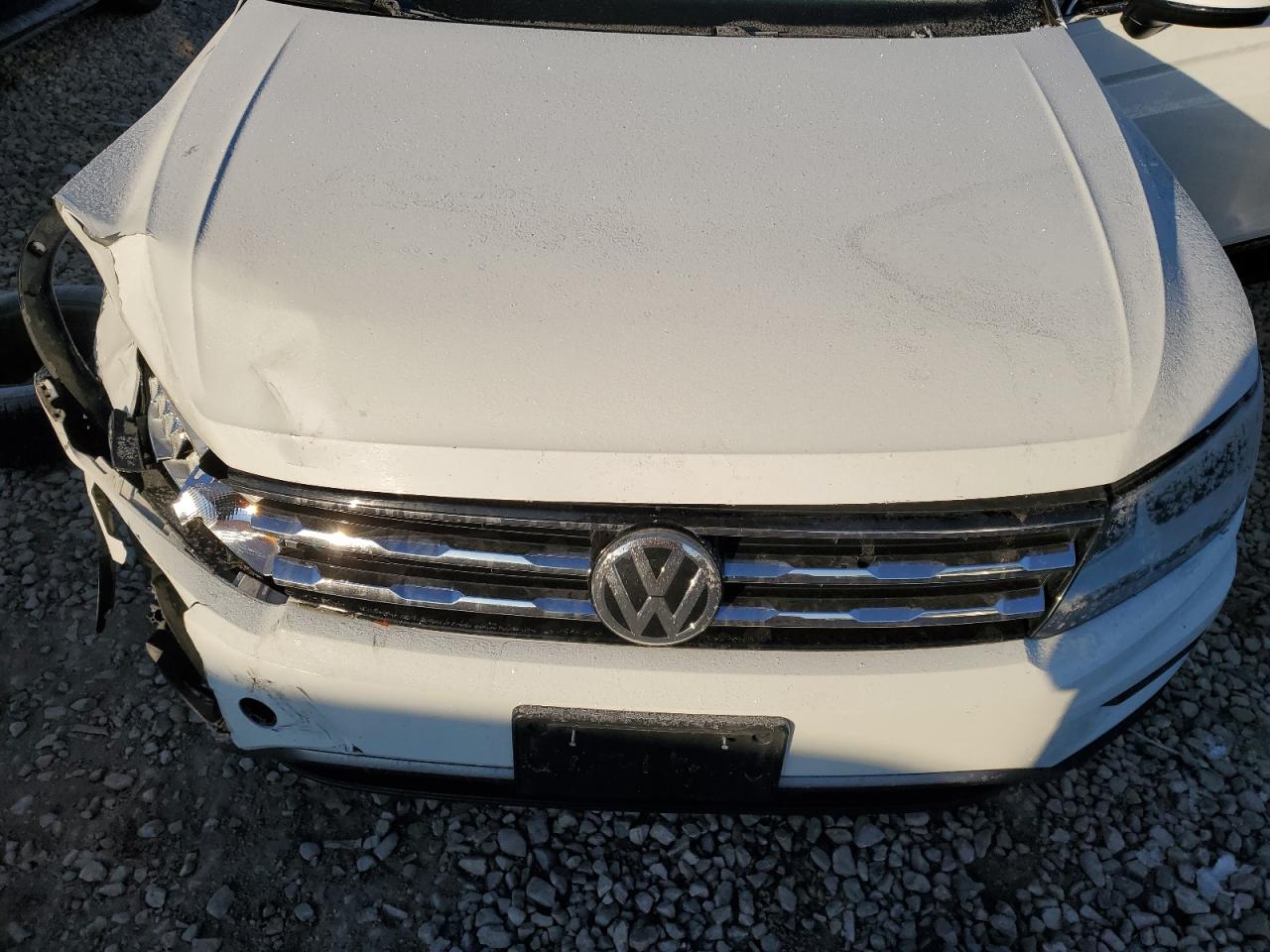 2018 Volkswagen Tiguan - Image 11