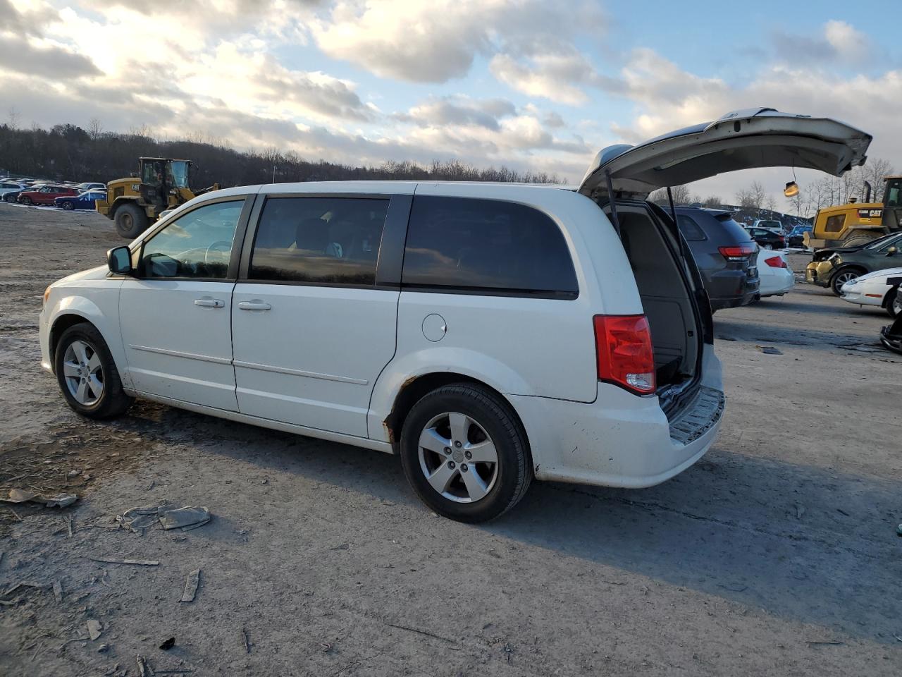 VIN 2C4RDGBG1DR688438 2013 DODGE CARAVAN no.2