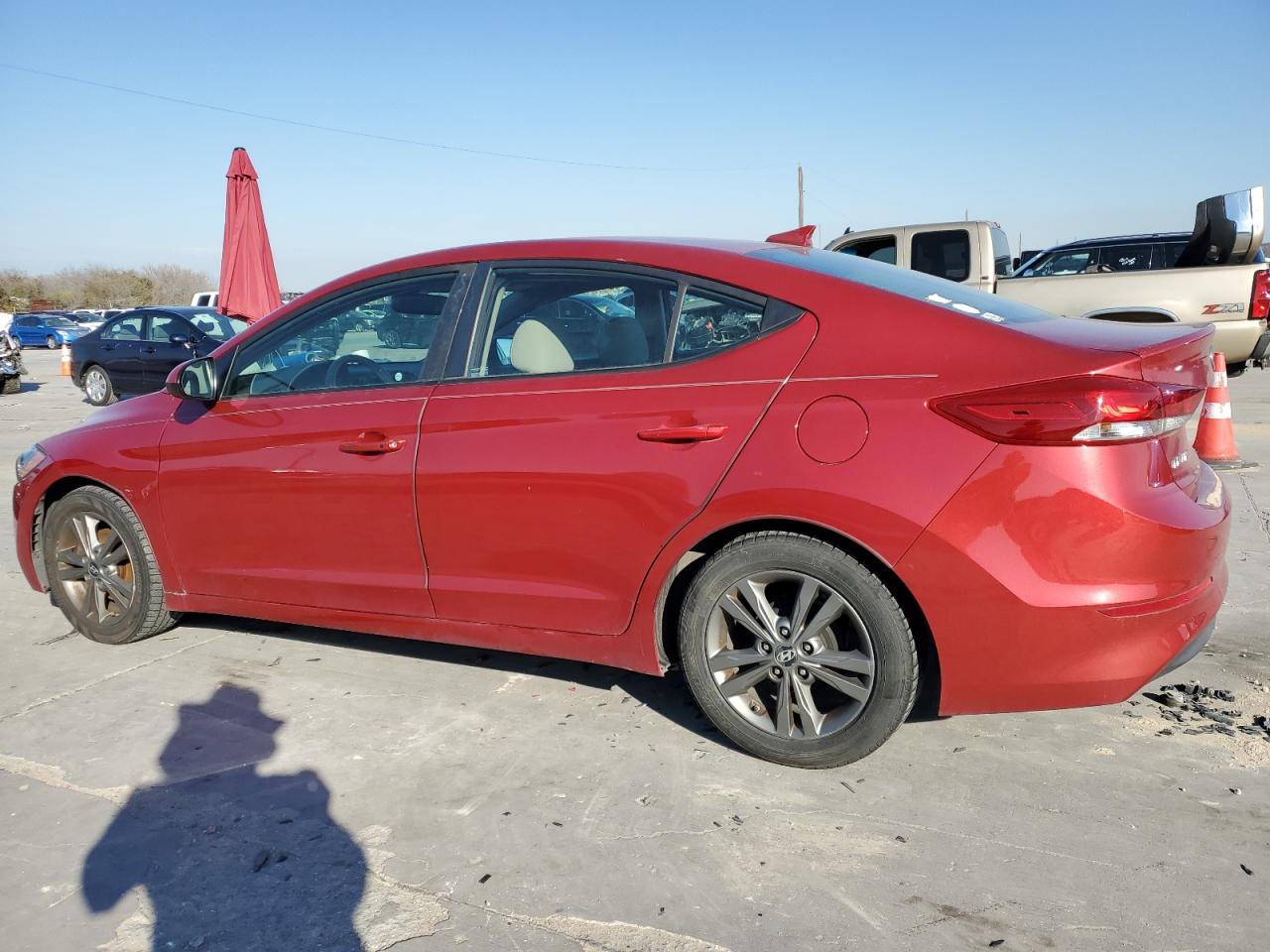 VIN 5NPD84LF5HH196808 2017 HYUNDAI ELANTRA no.2