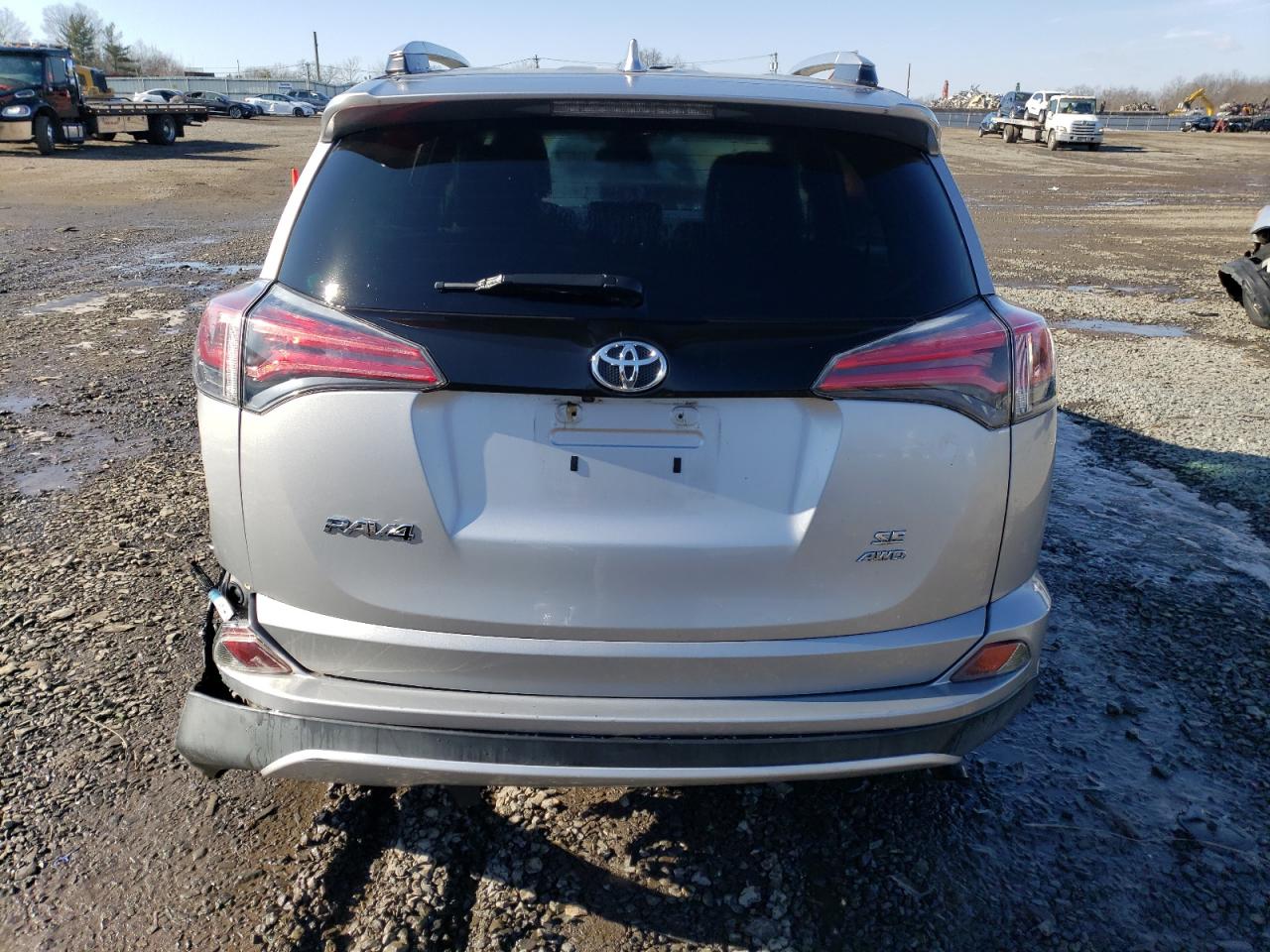 2016 Toyota RAV 4 - Image 6