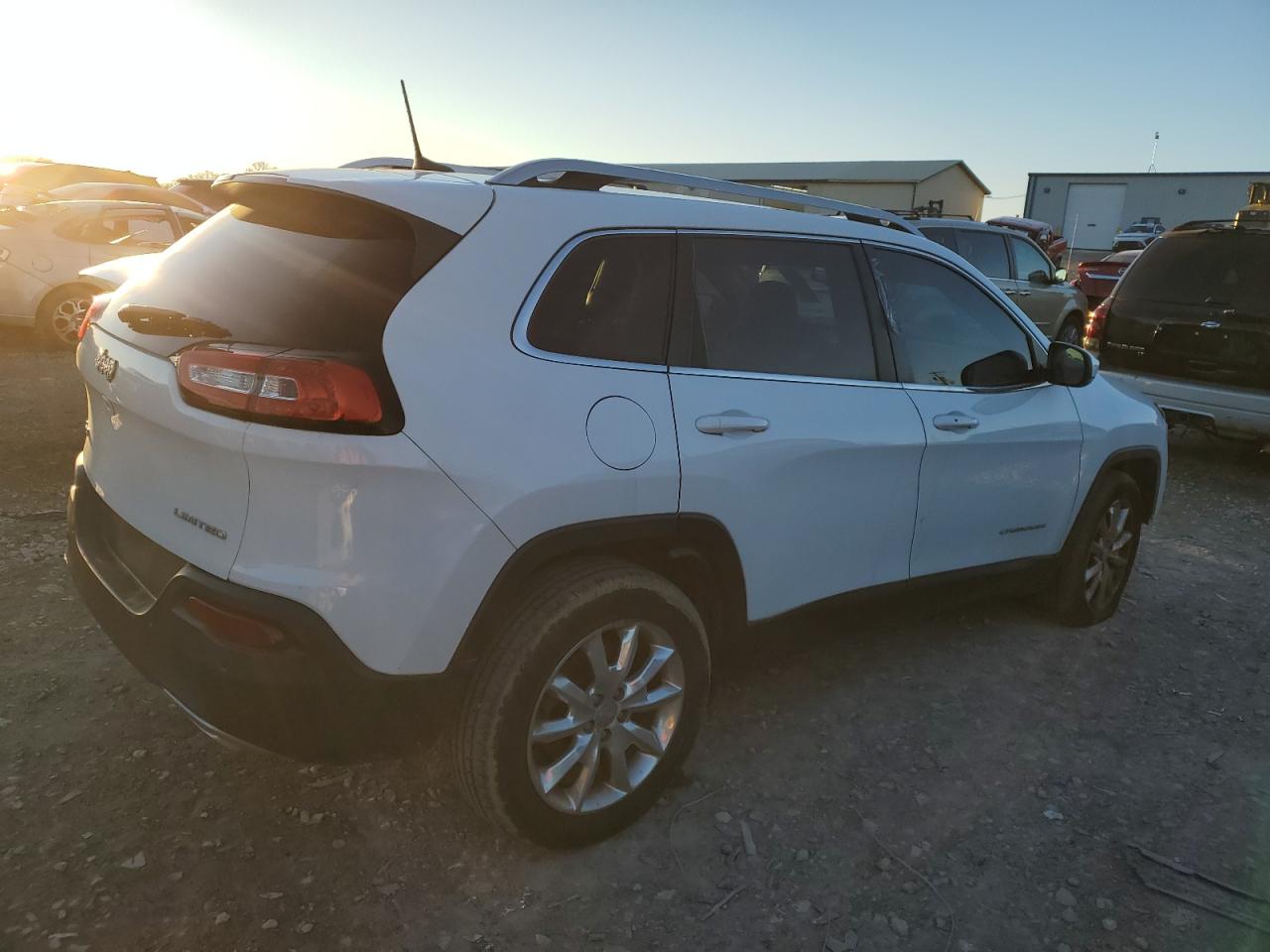 2016 Jeep Grand Cherokee - Image 3