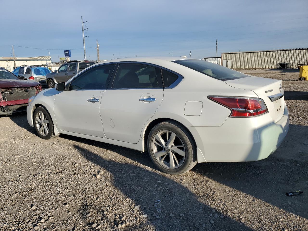 2015 Nissan Altima - Image 2