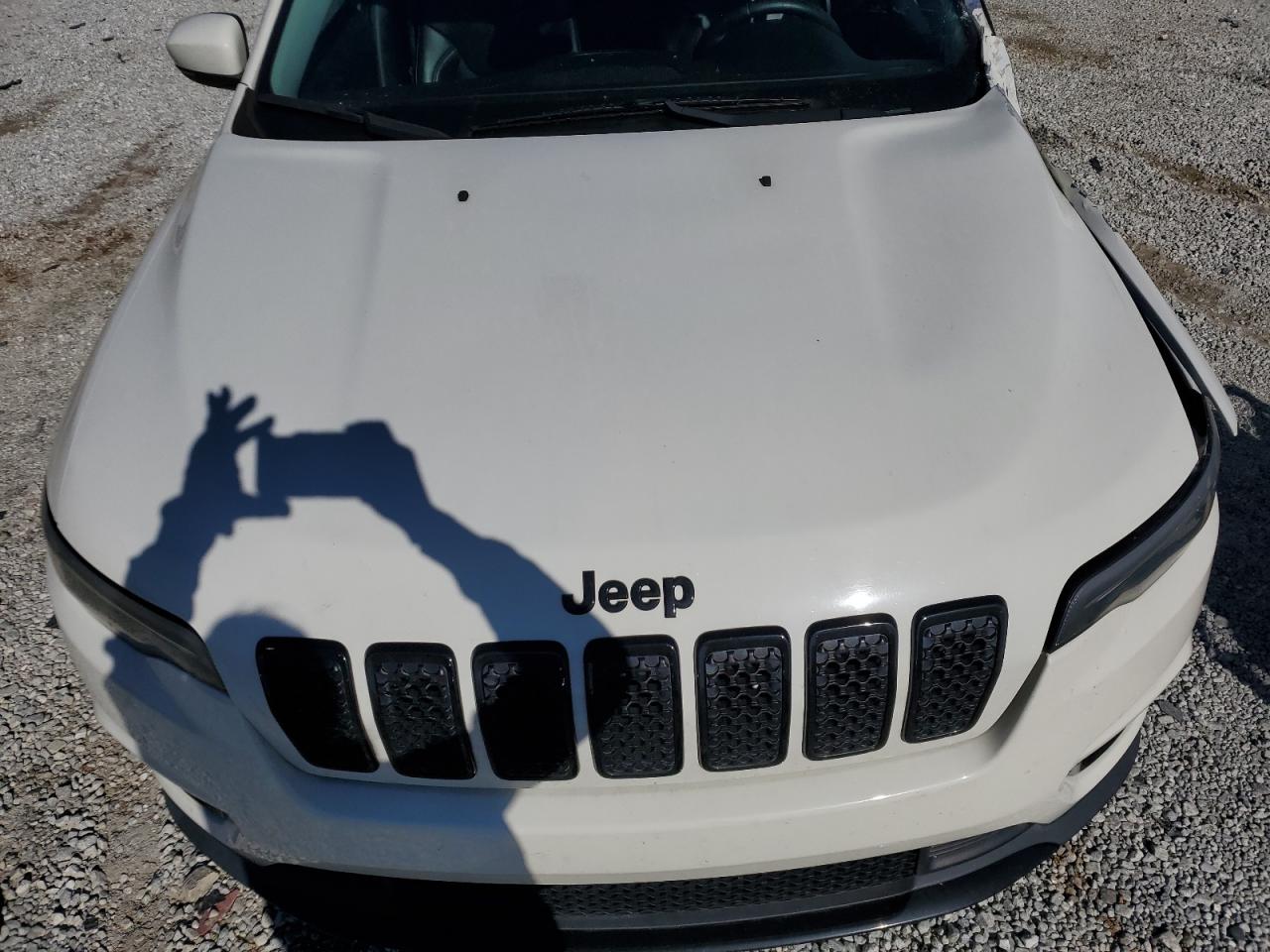 2019 Jeep Grand Cherokee - Image 12