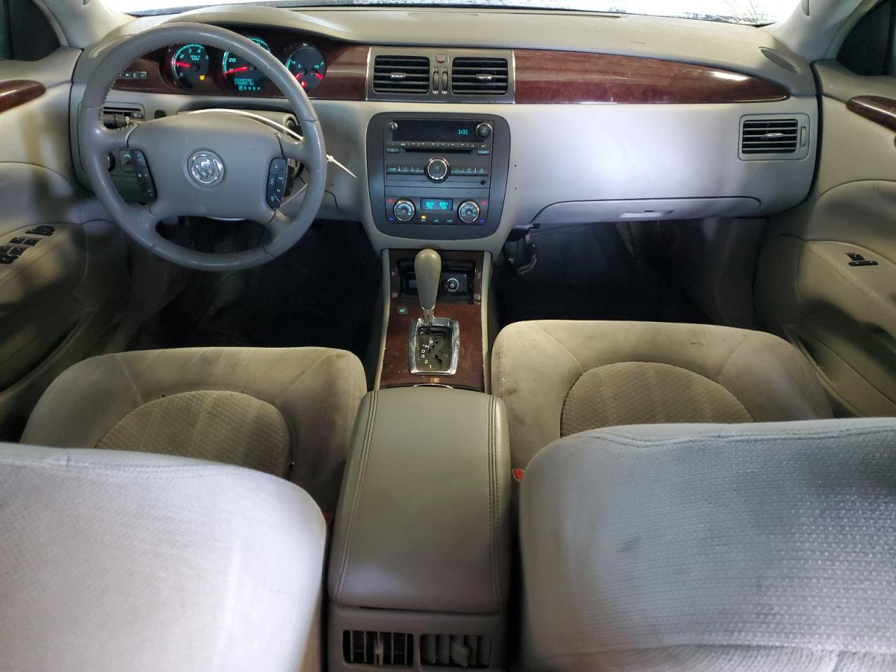 2011 Buick Lucerne - Image 8