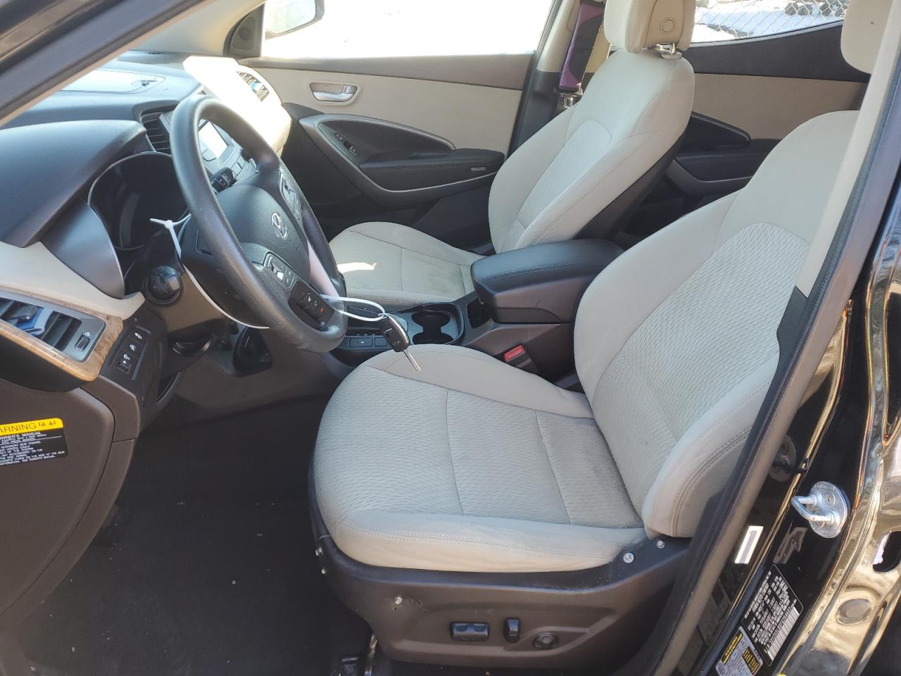 2015 Hyundai Santa Fe - Image 7