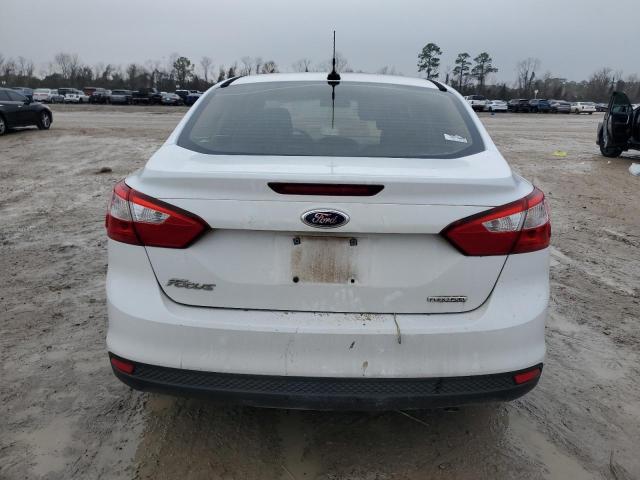 Sedans FORD FOCUS 2014 White