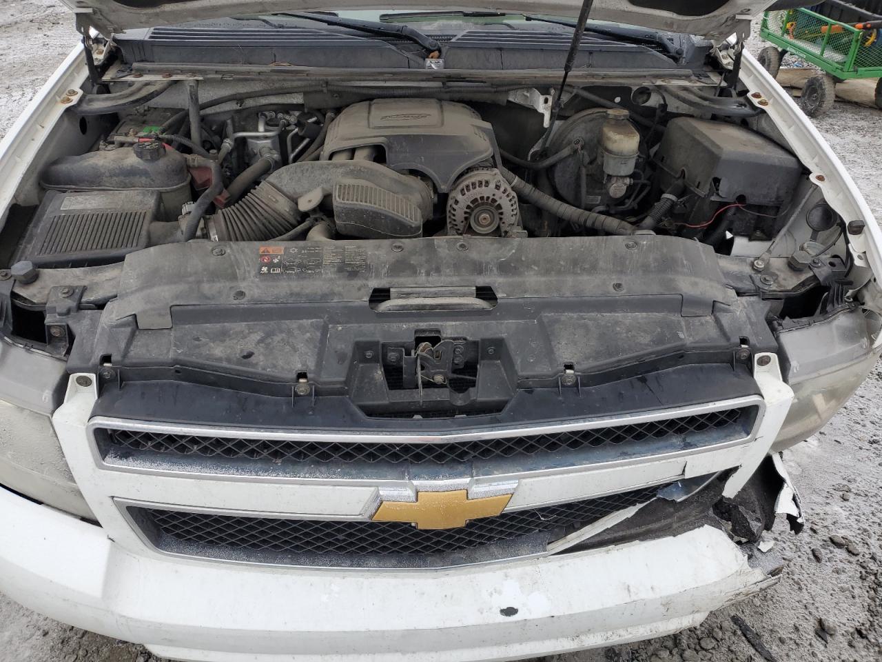 2012 Chevrolet Suburban - Image 14