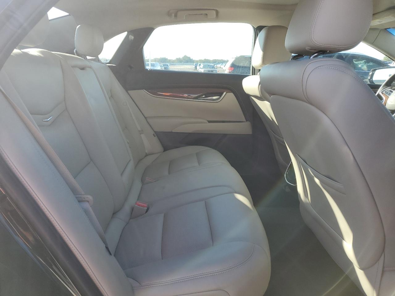 2019 Cadillac XTS - Image 10