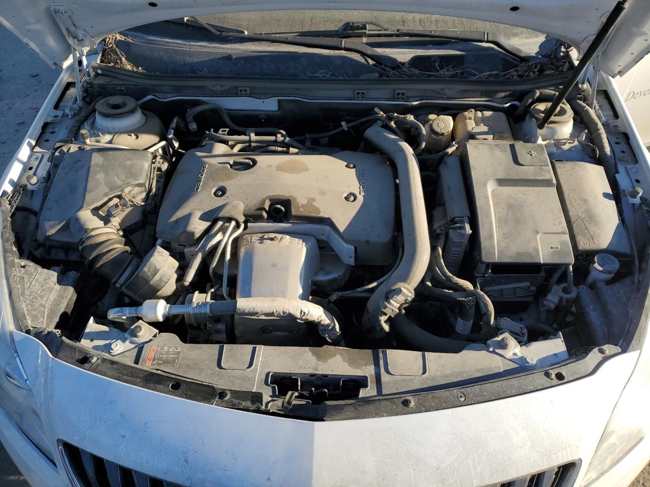 2016 Buick Regal - Image 11