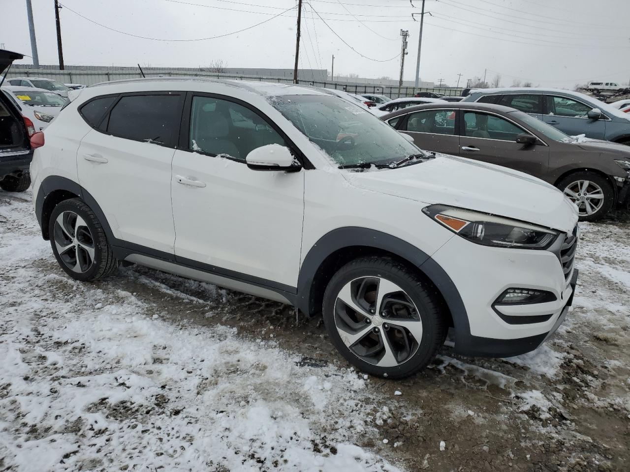 VIN KM8J33A24HU300394 2017 HYUNDAI TUCSON no.4