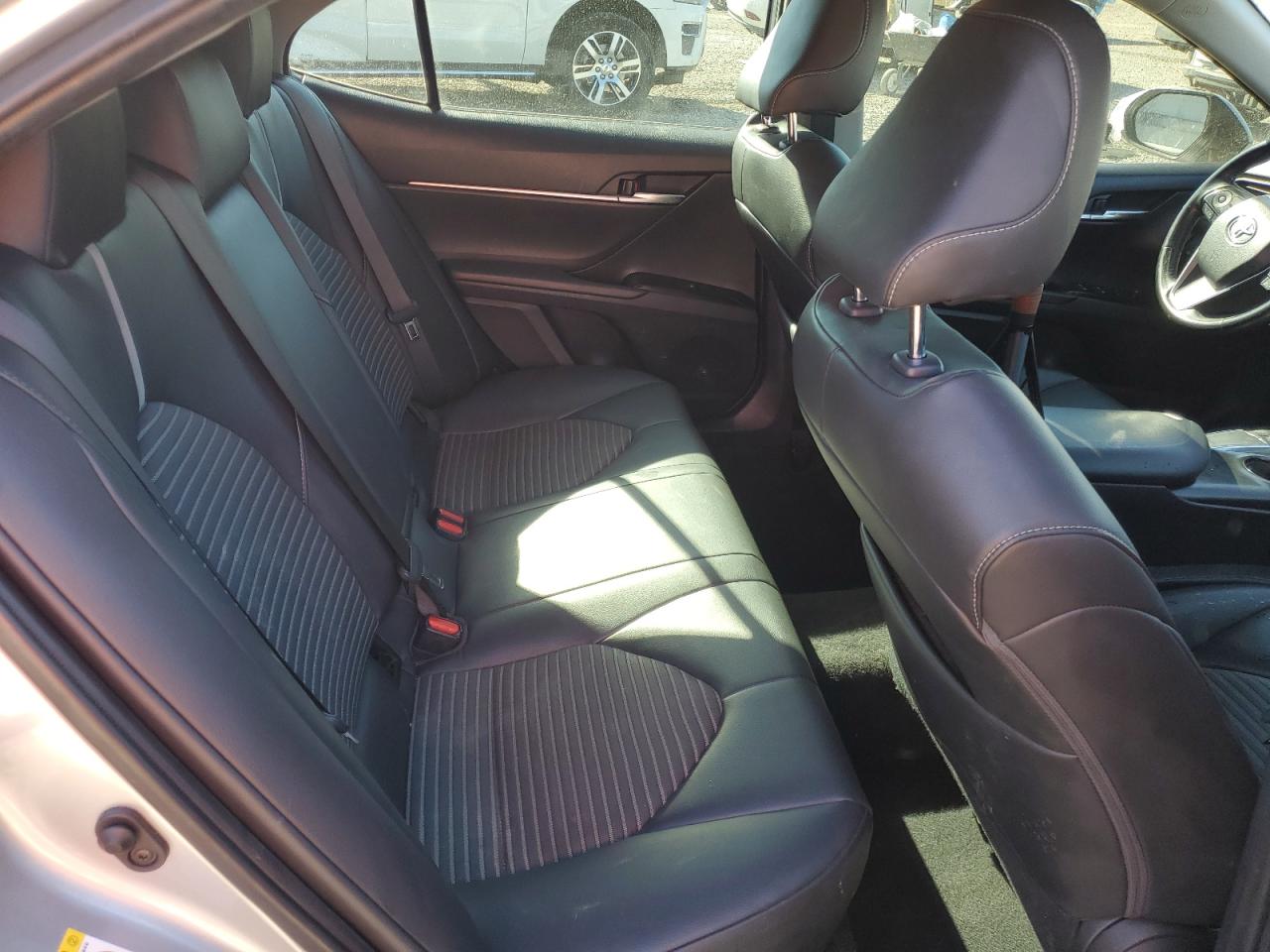 2019 Toyota Camry - Image 10