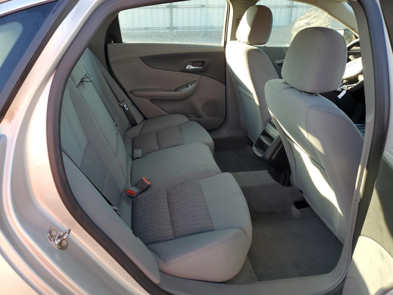 2016 Chevrolet Impala - Image 10