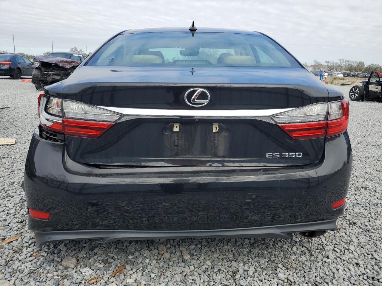 2016 Lexus ES - Image 6