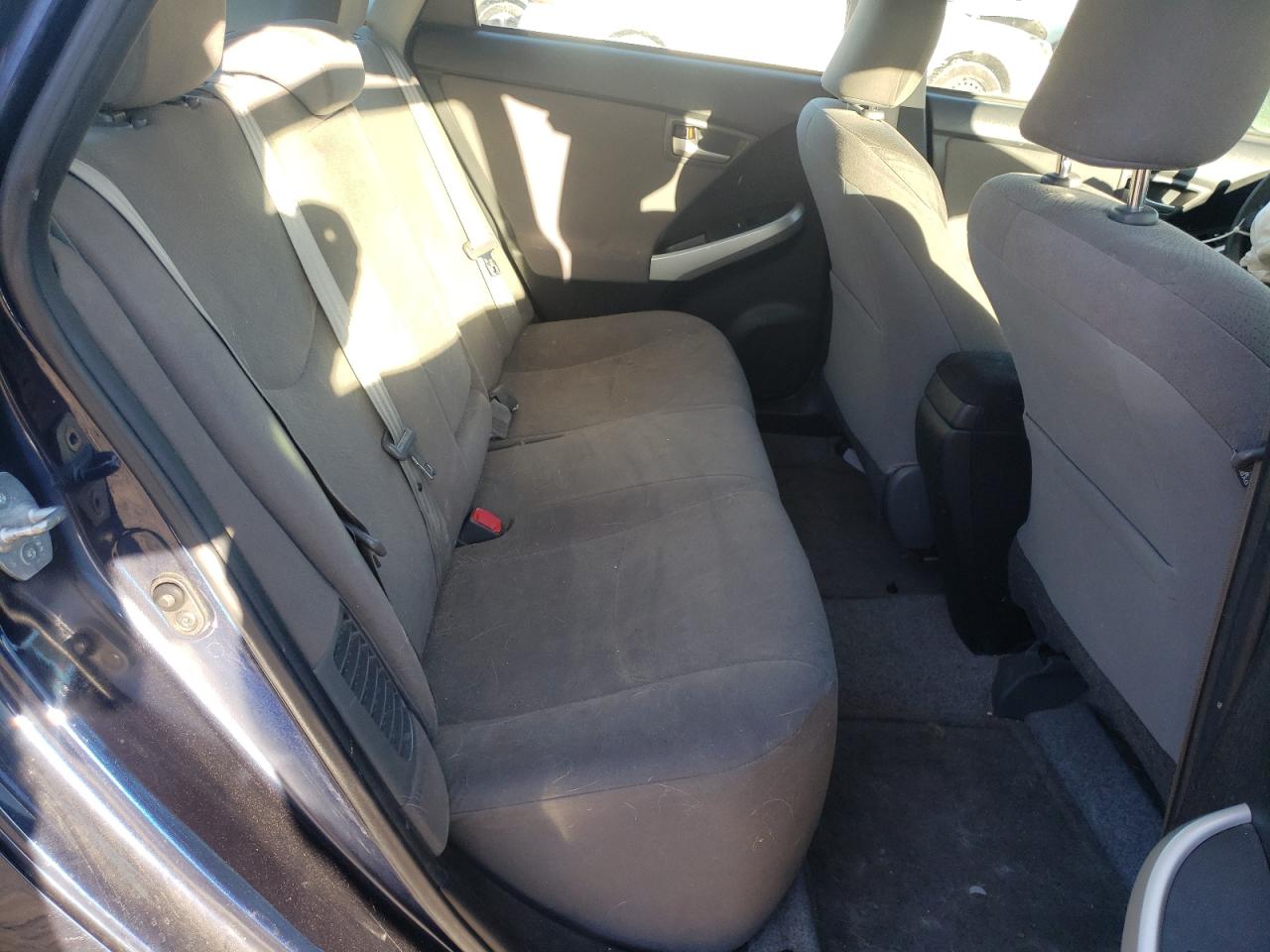 2015 Toyota Prius - Image 10