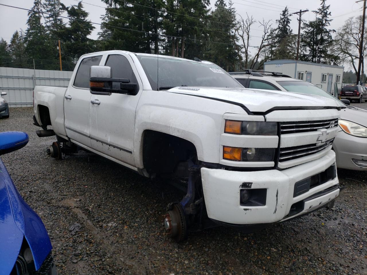 2016 Chevrolet Silverado - Image 4