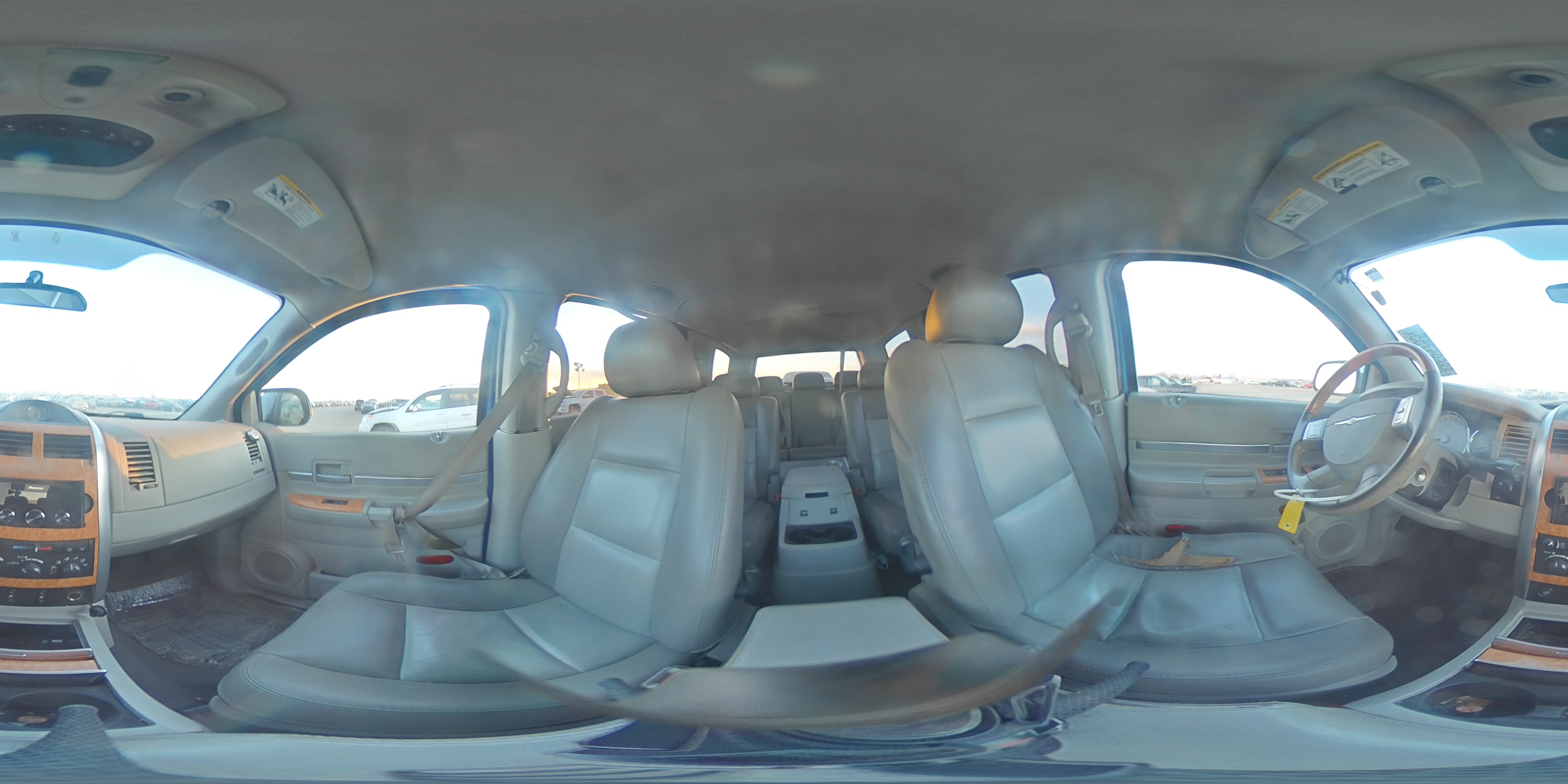 2007 Chrysler Aspen - Image 12