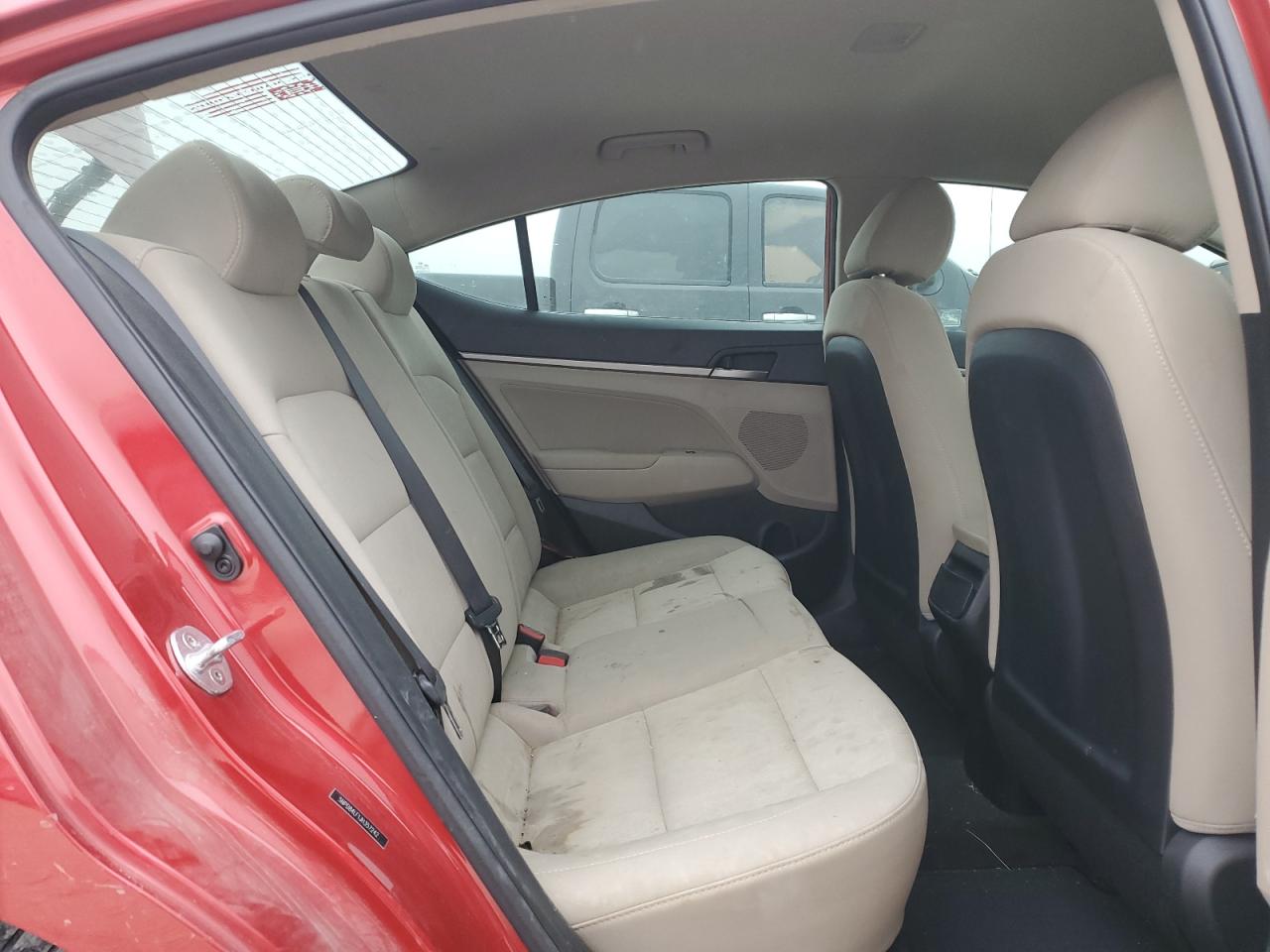 2018 Hyundai Elantra - Image 10