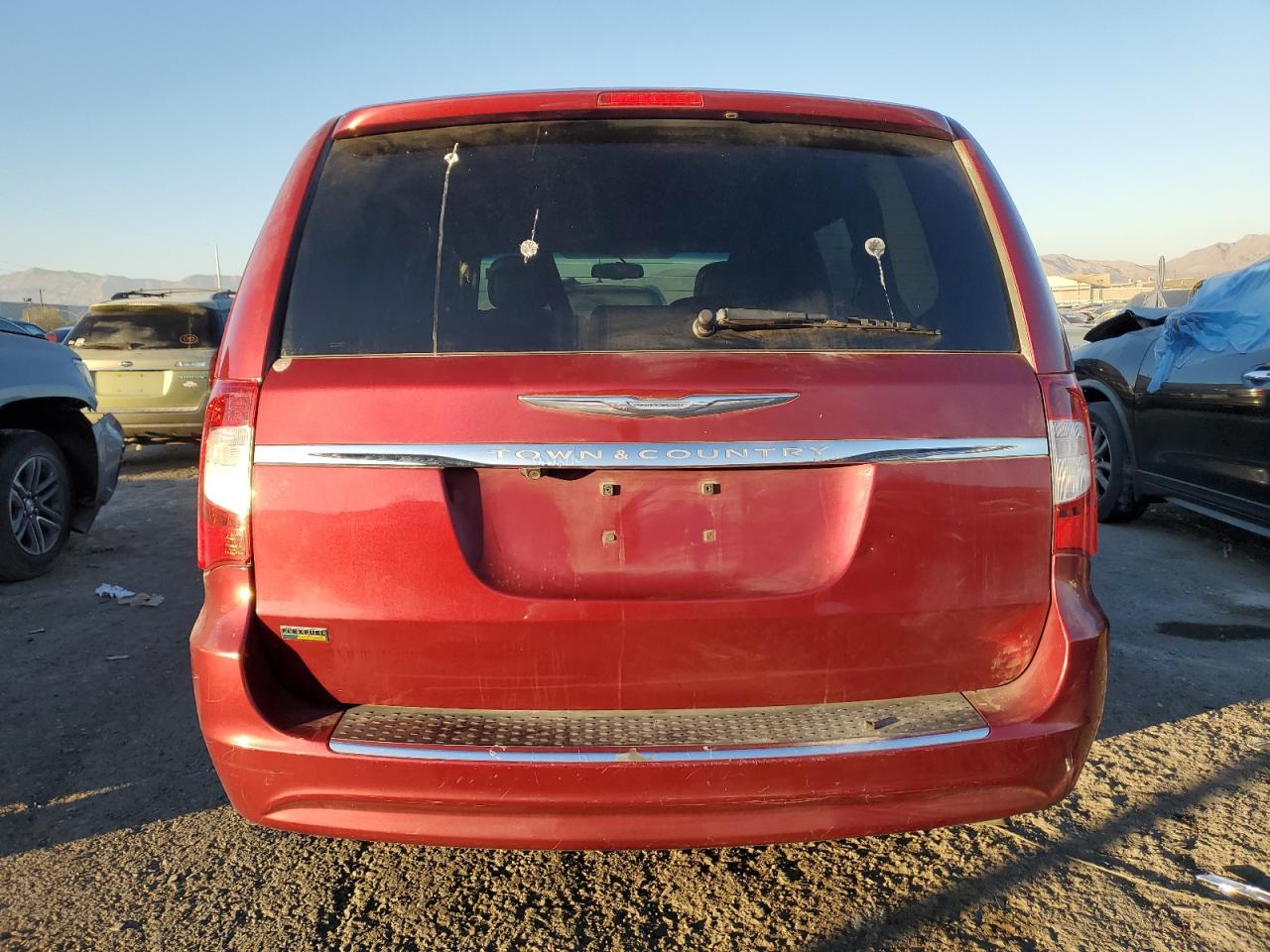 2012 Chrysler Town & Country - Image 6