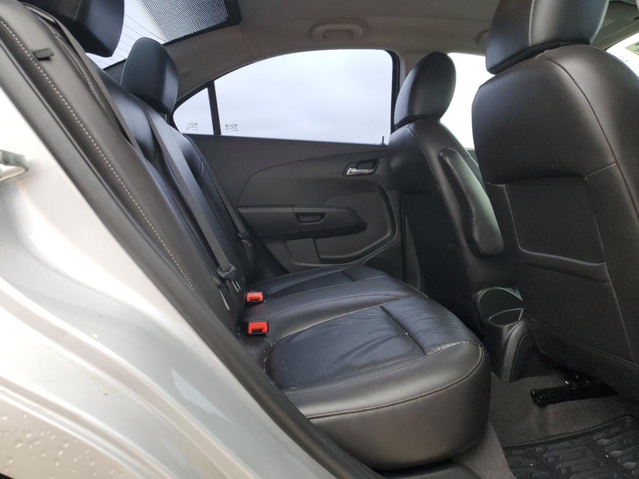 2015 Chevrolet Sonic - Image 10
