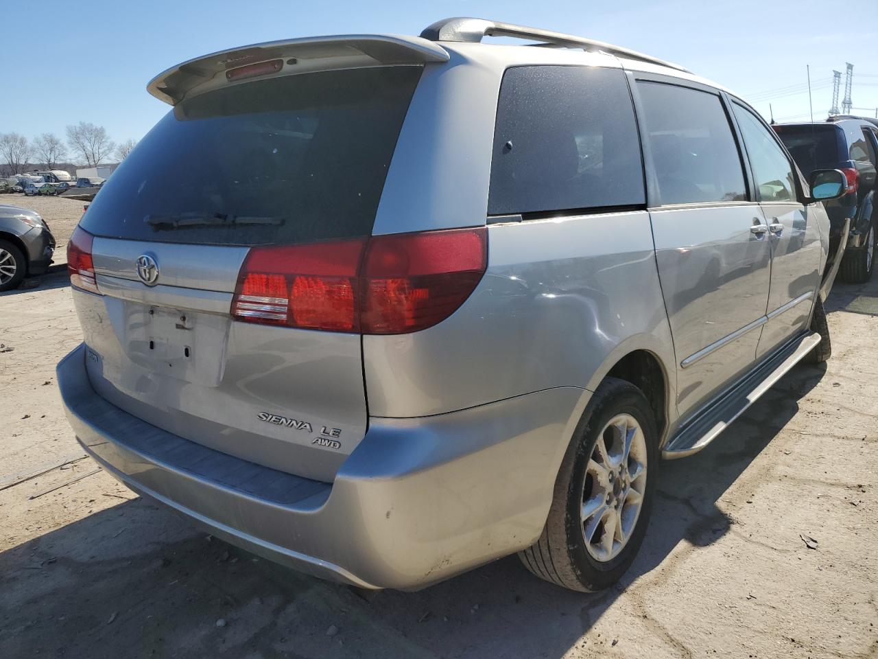2005 Toyota Sienna - Image 3
