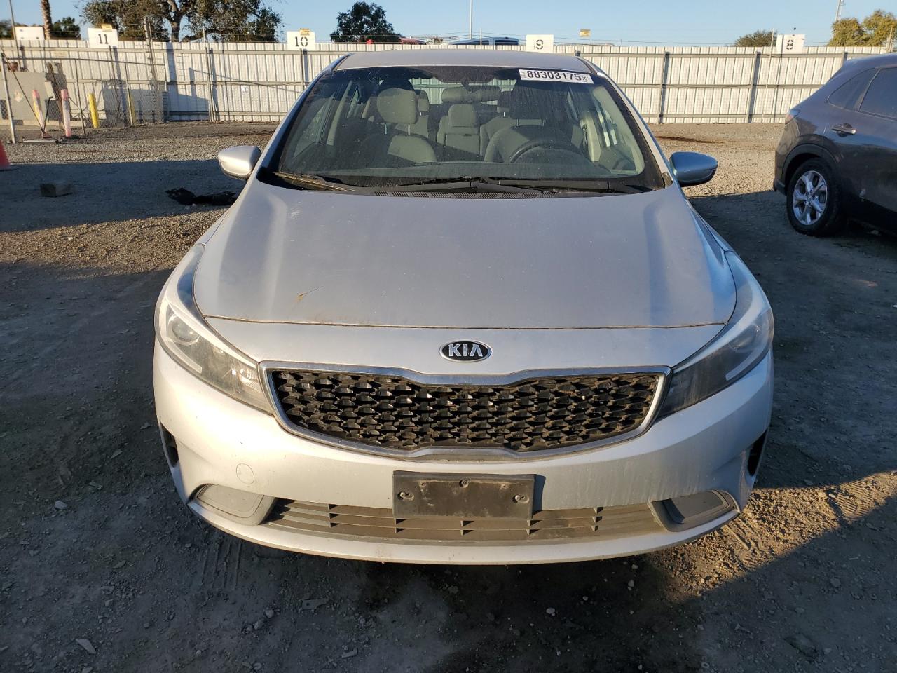 VIN 3KPFL4A79HE117518 2017 KIA FORTE no.5