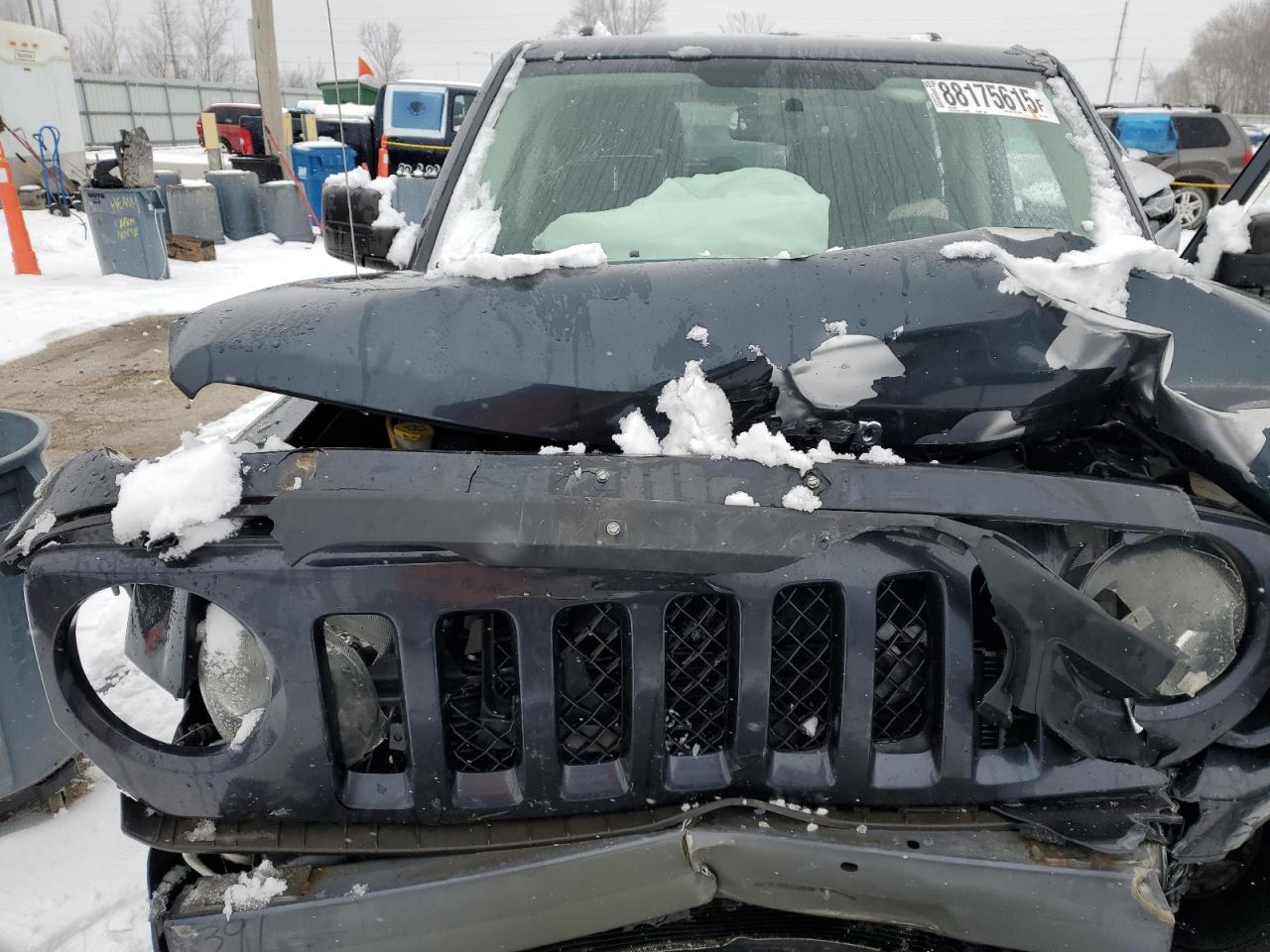2014 Jeep Liberty (Patriot) - Image 11