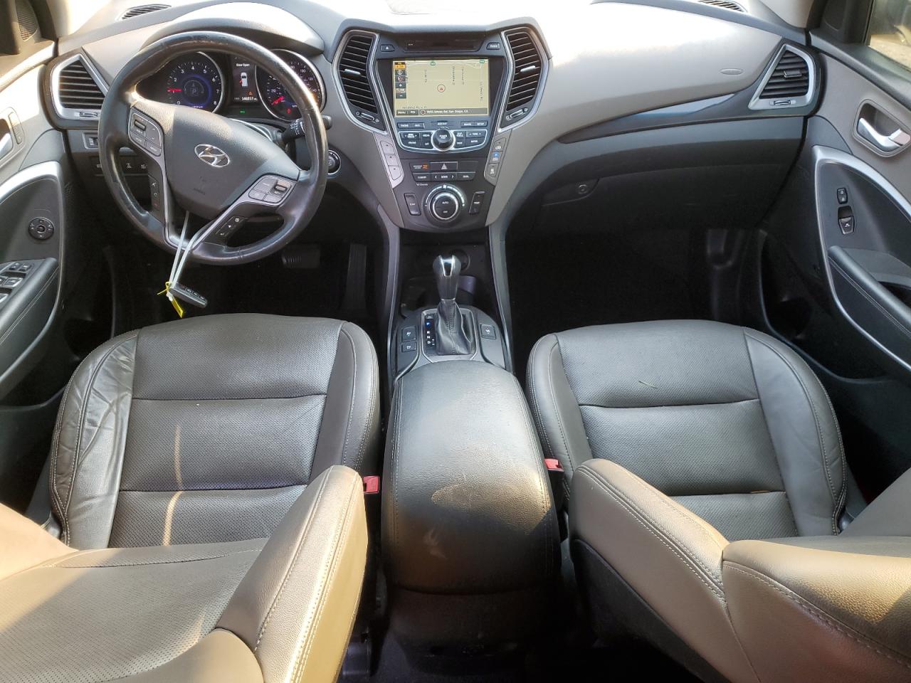 2016 Hyundai Santa Fe - Image 8