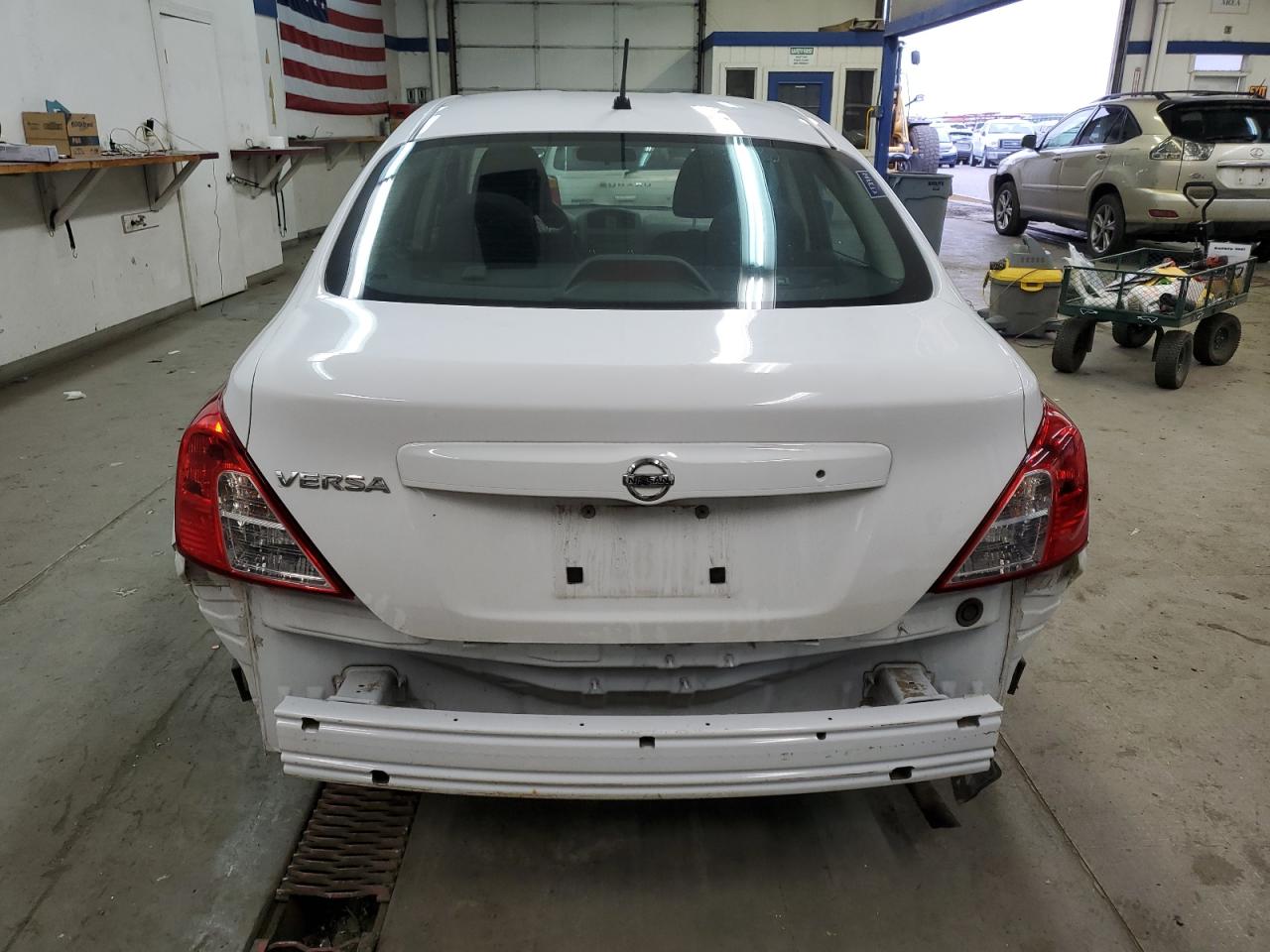 VIN 3N1CN7AP3JL802911 2018 NISSAN VERSA no.6