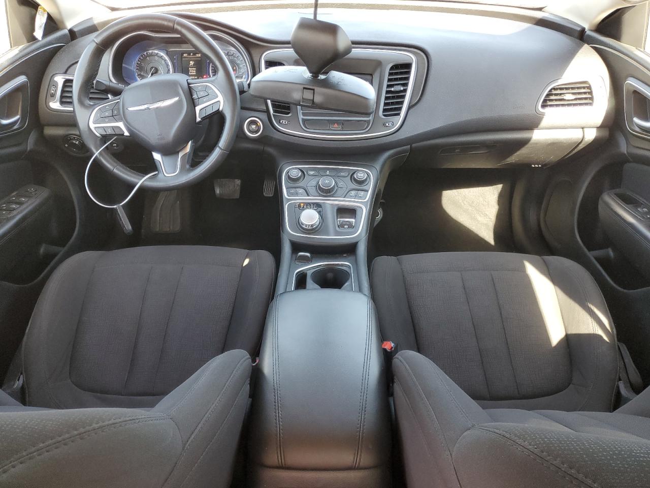 2015 Chrysler 200 - Image 8