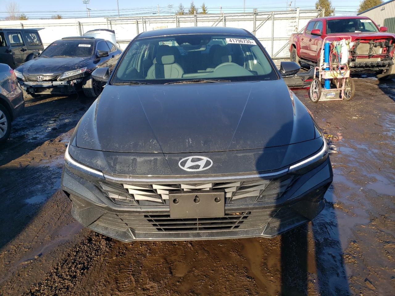 2024 Hyundai Elantra - Image 5