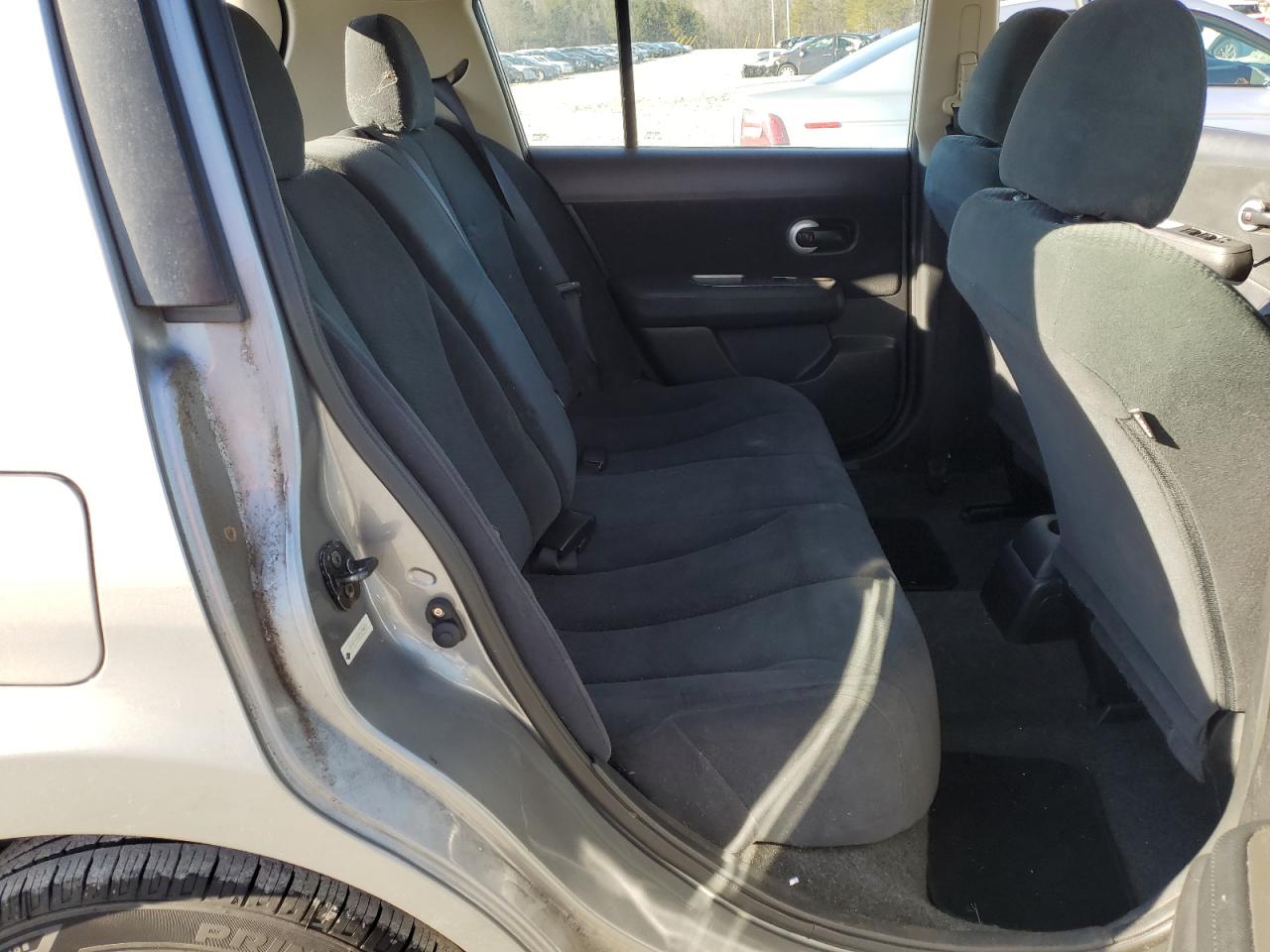 2012 Nissan Versa - Image 11