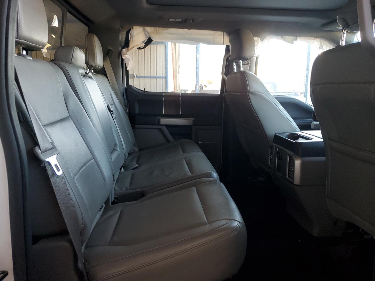 2015 Ford F-150 - Image 10