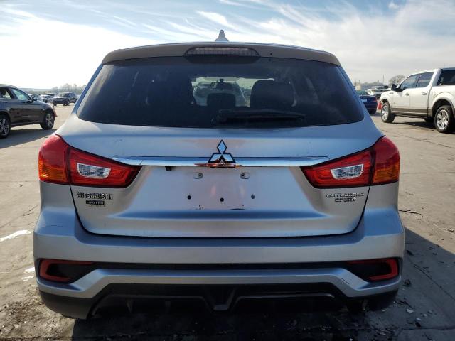  MITSUBISHI OUTLANDER 2018 Silver