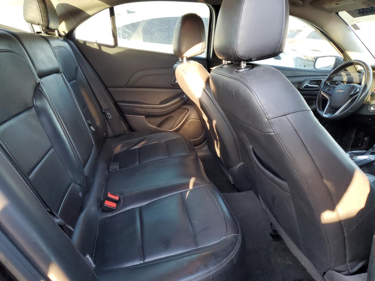 2016 Chevrolet Malibu - Image 10