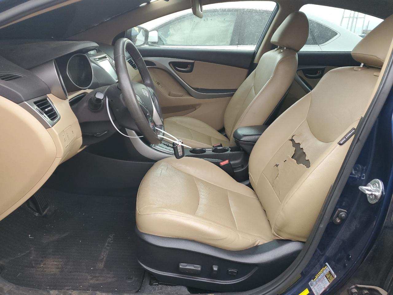 2013 Hyundai Elantra - Image 7