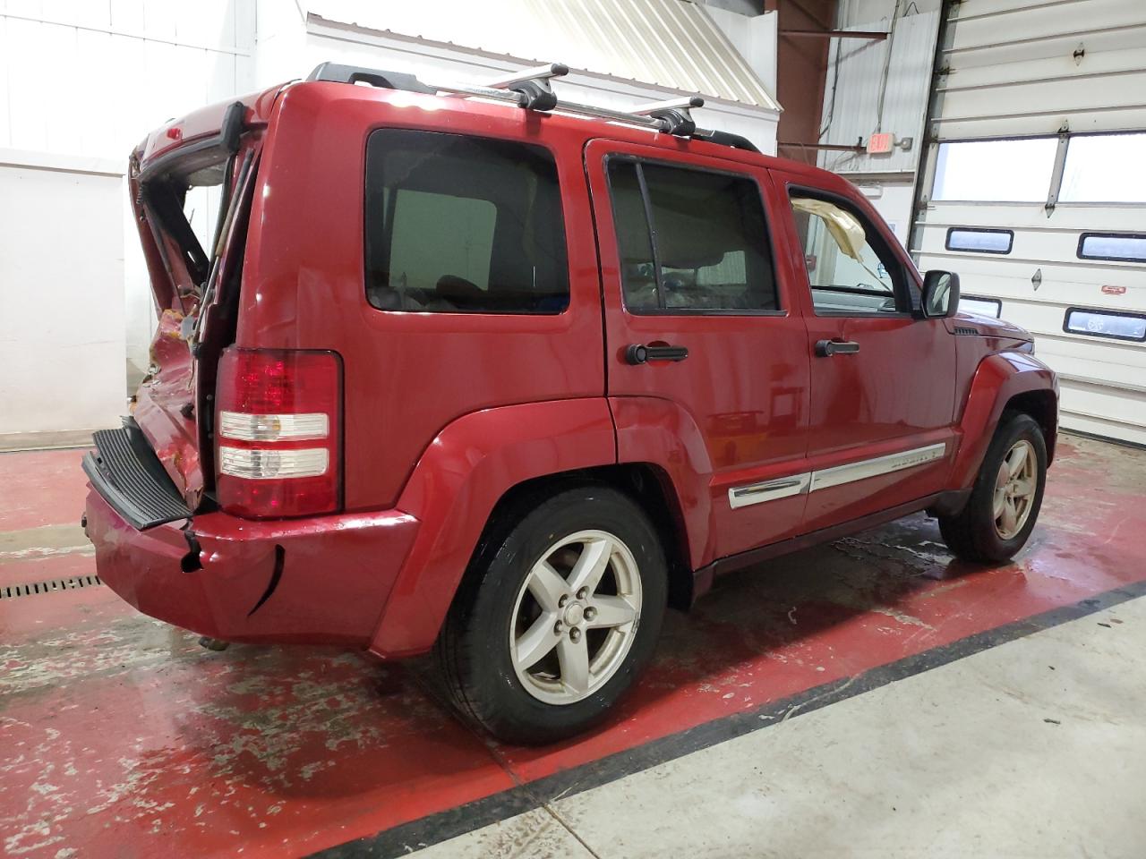 2012 Jeep Liberty (North America) - Image 3