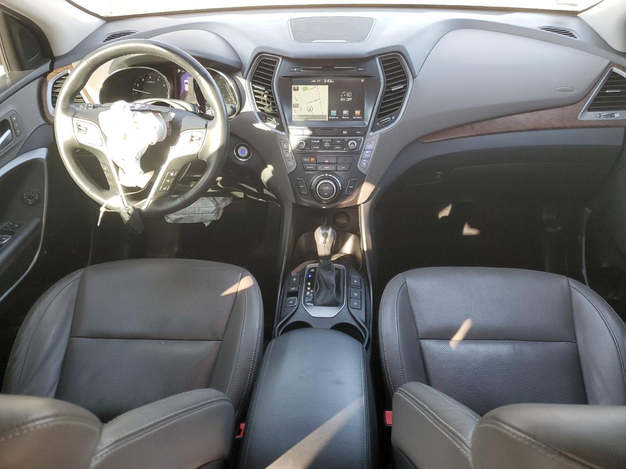 2018 Hyundai Santa Fe - Image 8