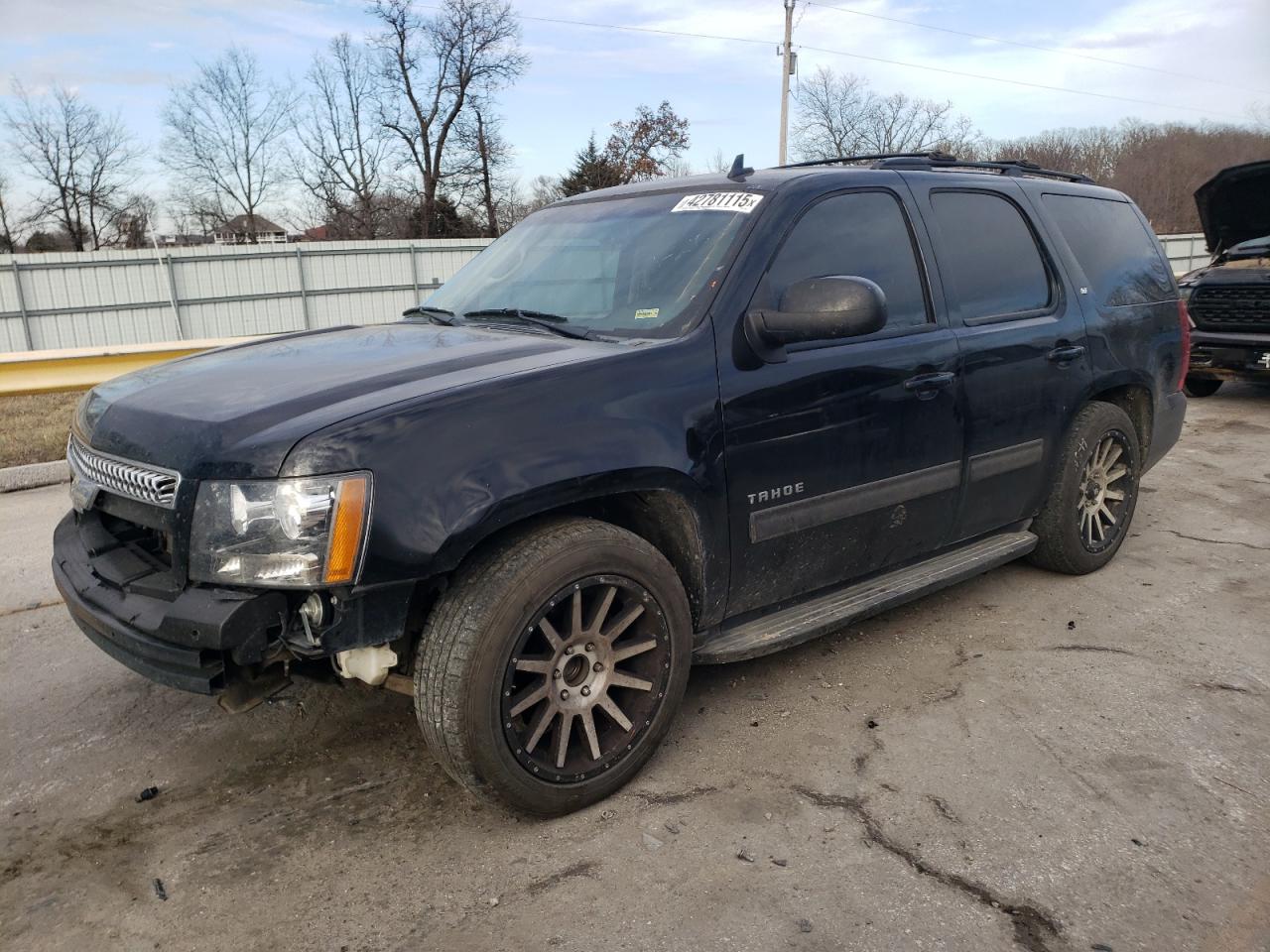 2010 Chevrolet Tahoe C1500 Lt продається в Rogersville, MO - Front End