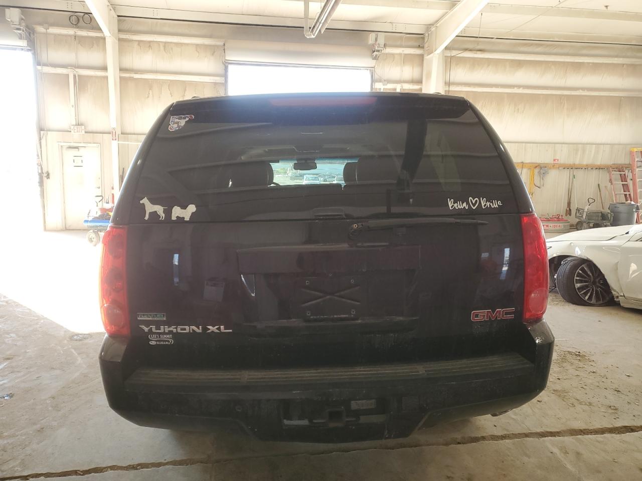 2012 GMC Yukon - Image 6