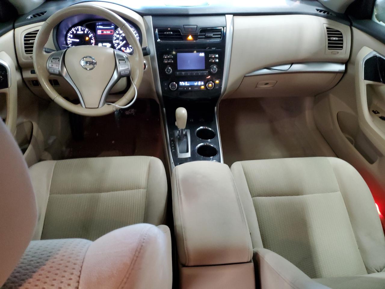 2014 Nissan Altima - Image 8